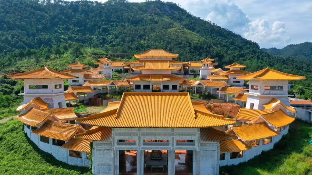 肇庆怀集·六祖禅院 | 琉璃加冕，，千年禅光耀岭南